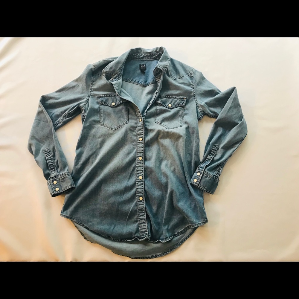 Gap Maternity Chambray Button Down Vguc - image 1